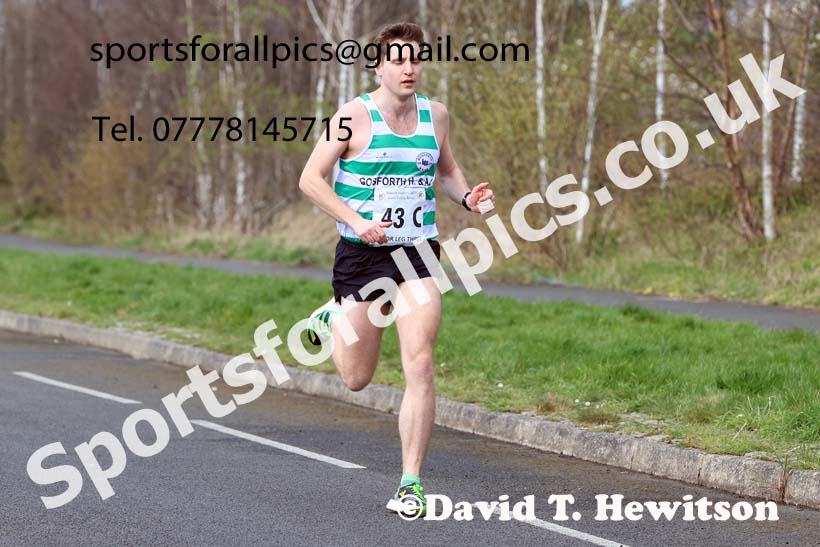 Senior mens 2024 Elswick Harriers Good Friday Relays, Newburn, Newcastle Upon Tyne  Photo: David T. Hewitson/Sports for All Pics